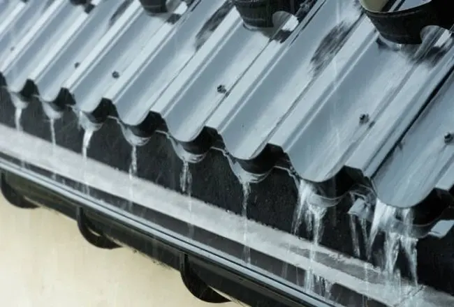 Meaning of eaves gutter Meaning of eaves gutter