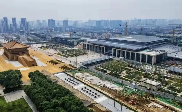 The Metal Roof Project at Xi'an Station East Auxiliary Building The Metal Roof Project at Xi'an Station East Auxiliary Building