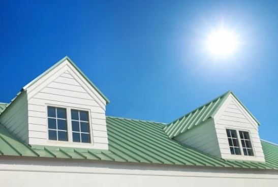 Aluminum standing seam roofing panels