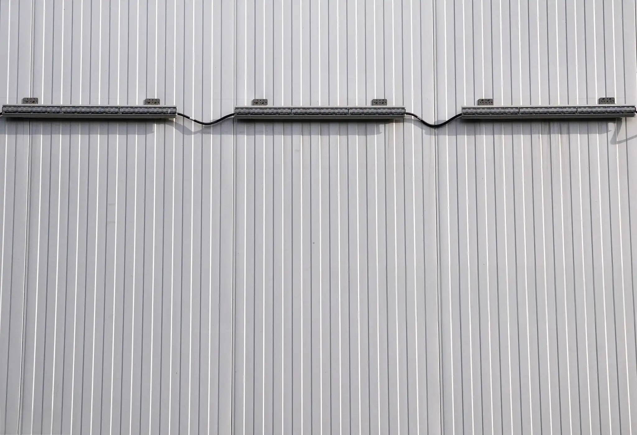 corrugated side panels