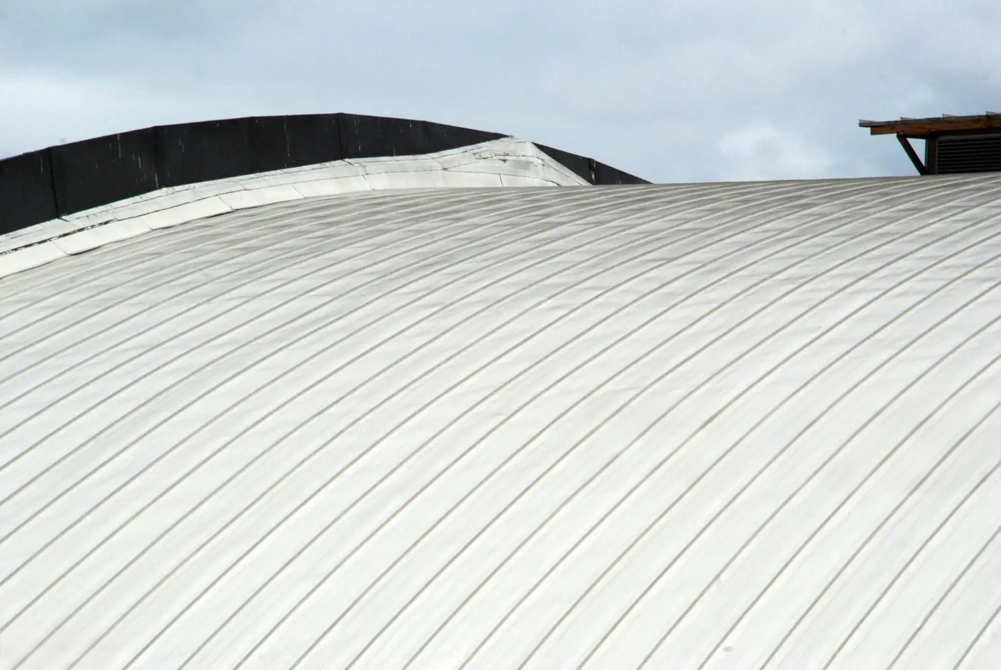 Aluminum metal siding panels