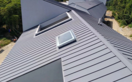 2025 માં સ્ટેન્ડિંગ સીમ મેટલ રૂફ શીટ્સના મુખ્ય ફાયદા શું છે?