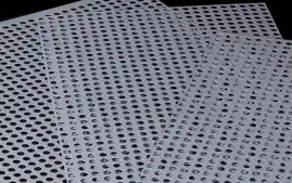 गाळण्याची प्रक्रिया आणि वायुवीजनासाठी कस्टमाइज्ड पंच्ड प्लेटचे फायदे