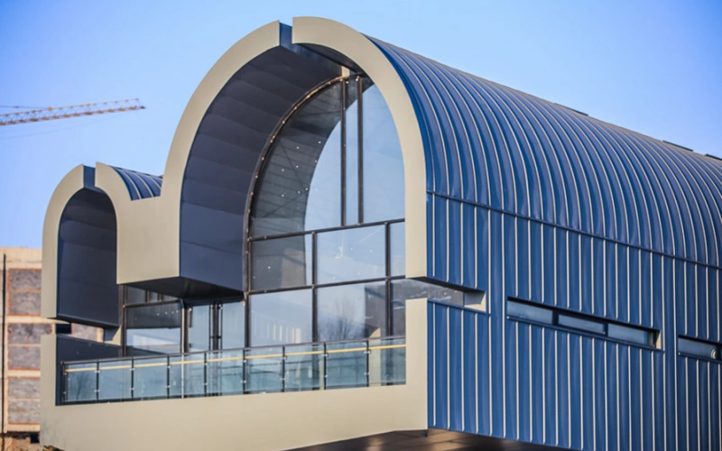 Sise-Mongoolia Tongliao kunstimuuseumi metallkatusesein