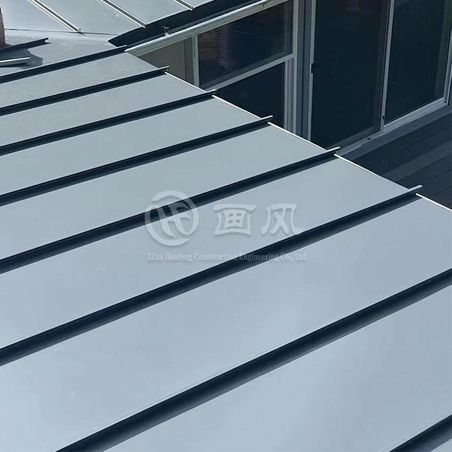 Varjatud õmblusega metallkatus