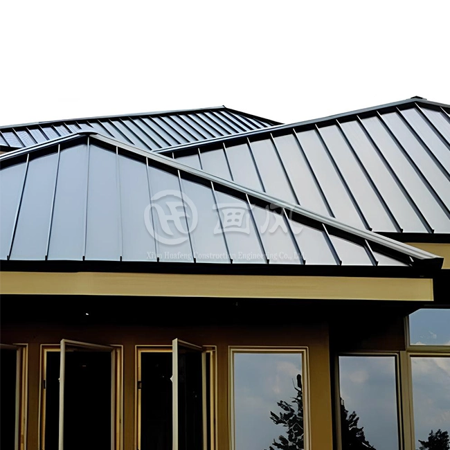 Namo stovinčių siūlių metalinė stogo danga